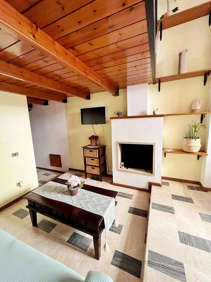 Domus Myoho Apartment Cagliari Bagian luar foto